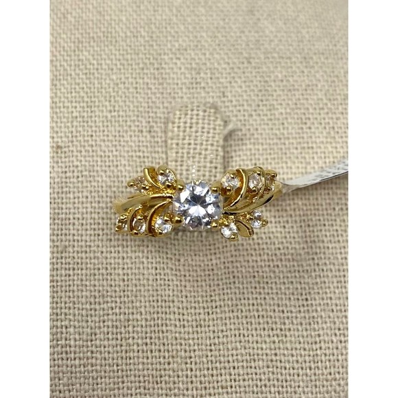 Yellow Gold Electroplated Clear Stone Floral Ring Sz 8.5 - Picture 1 of 6